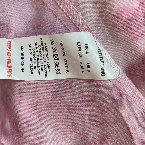 Pretty Little Thing Corestry Blouse - Picture 4 of 5